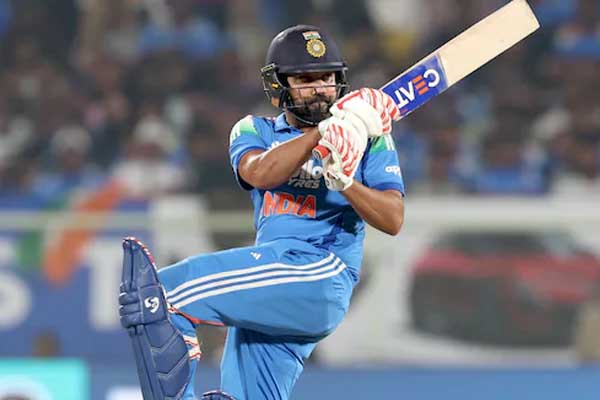 ಅಂದು ಆಸಿಸ್ ವಿರುದ್ಧ ಅಬ್ಬರ, ಇಂದು ಕಿವೀಸ್ ವಿರುದ್ಧ ಕಂಗಾಲು: ರೋಹಿತ್ ಫಾರ್ಮ್ ಏನಾಯ್ತು?